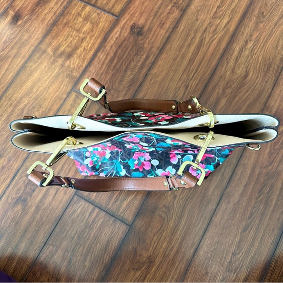 Calvin Klein Sonoma Large Floral Reversible Leather Tote Bag - Picture 6 of 9